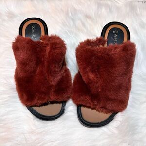 Zara fuzzy sandal